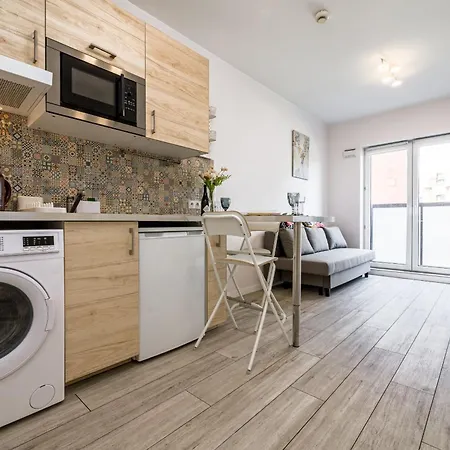 Grabiszyn Double - Balcony, Shopping Centres, Parks Nearby - By Rentujemy Appartamento *